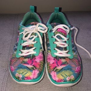 Flamingo memory foam sneakers